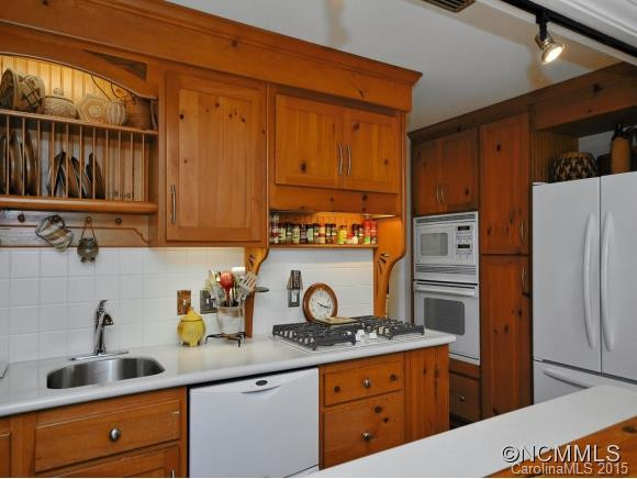 10 West Kensington Road - Photo 12