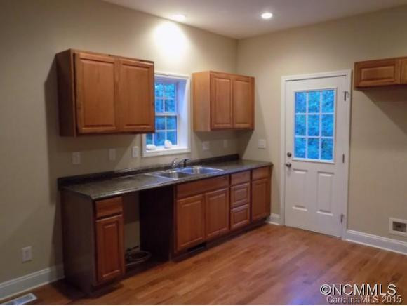 1013 Old Mountain Page Road - Photo 4