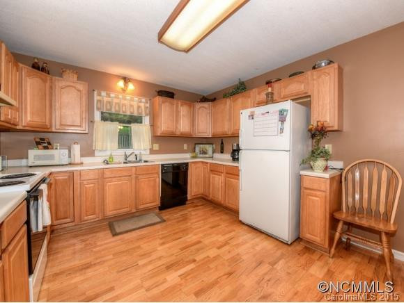53 GARDEN Court - Photo 11