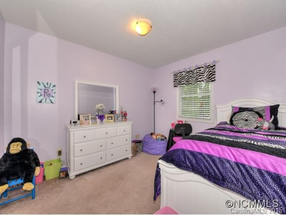 53 GARDEN Court - Photo 18