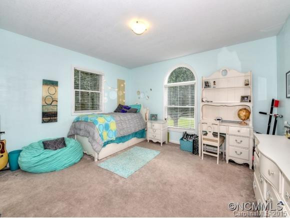 53 GARDEN Court - Photo 20