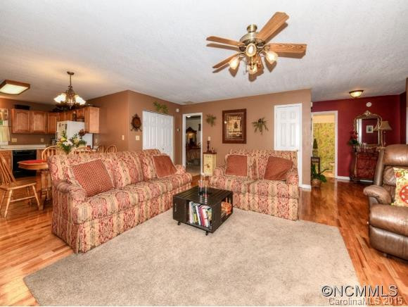 53 GARDEN Court - Photo 5