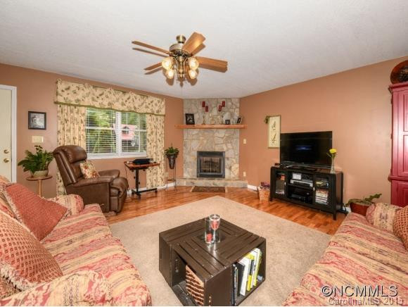 53 GARDEN Court - Photo 6
