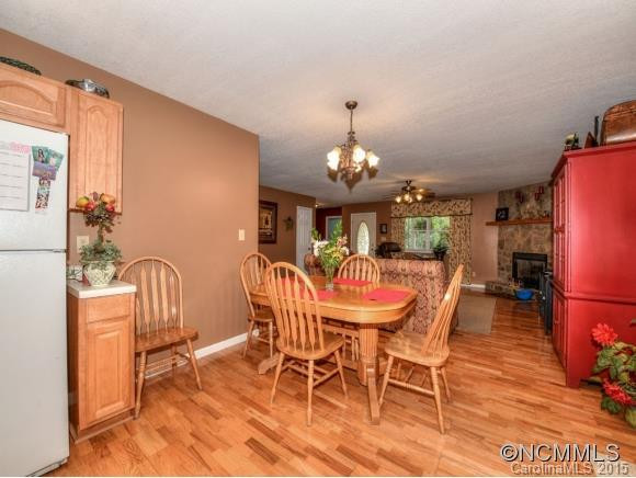 53 GARDEN Court - Photo 10