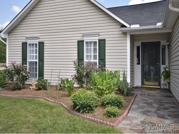 11 RED BARN LANE - Photo 2