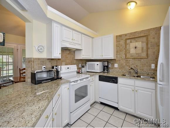 11 RED BARN LANE - Photo 8