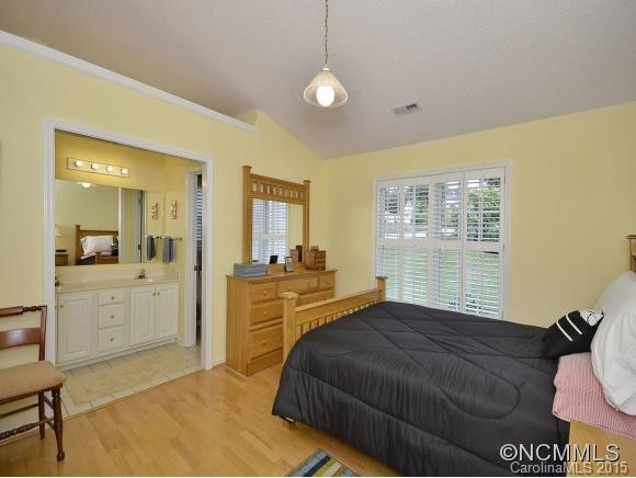 11 RED BARN LANE - Photo 10