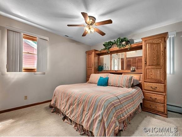 240 HOOPERS CREEK RD - Photo 14