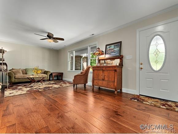 240 HOOPERS CREEK RD - Photo 4