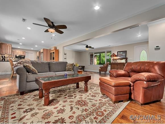 240 HOOPERS CREEK RD - Photo 5