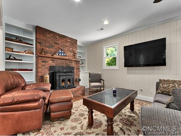 240 HOOPERS CREEK RD - Photo 6