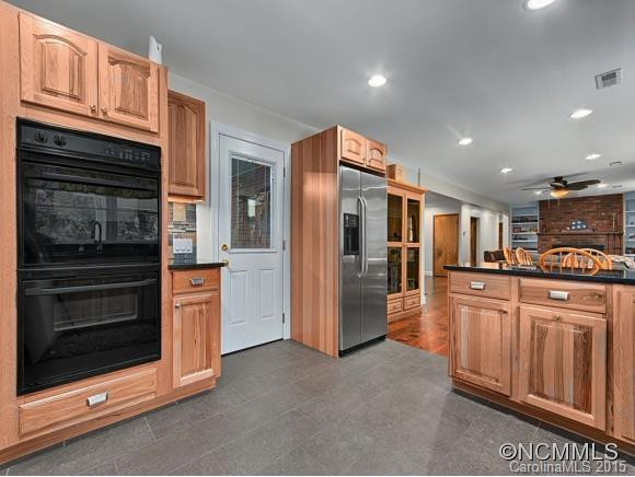 240 HOOPERS CREEK RD - Photo 9