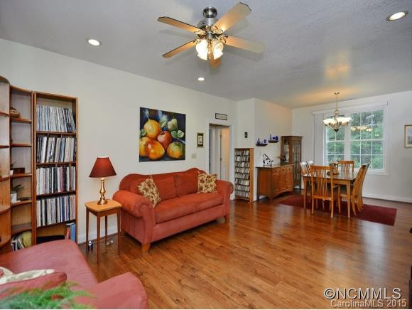 23 WESTWOOD DRIVE - Photo 5