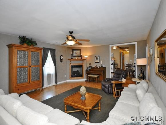 1721 Allens Creek Road - Photo 3