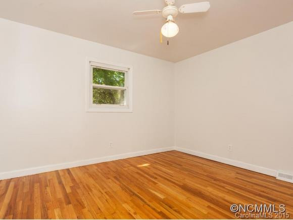 105 Dellwood Ave - Photo 16