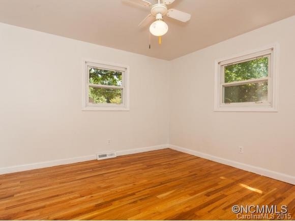 105 Dellwood Ave - Photo 18