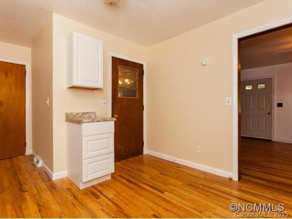 105 Dellwood Ave - Photo 10