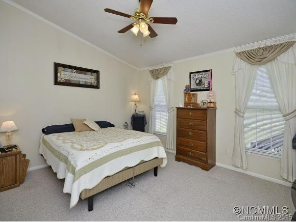 325 RIDGEWAY DRIVE - Photo 11