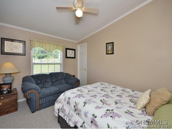 325 RIDGEWAY DRIVE - Photo 13