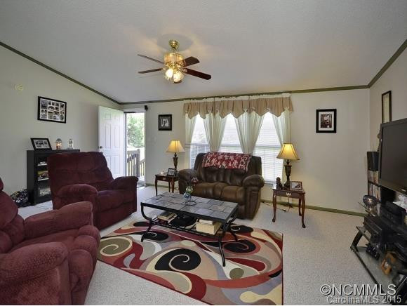 325 RIDGEWAY DRIVE - Photo 3