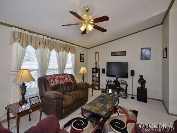325 RIDGEWAY DRIVE - Photo 4
