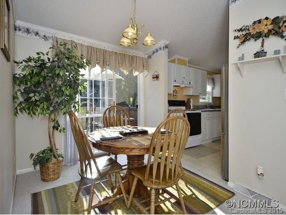 325 RIDGEWAY DRIVE - Photo 6