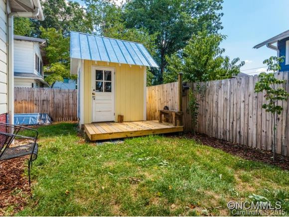 34 Majestic Avenue - Photo 18