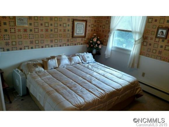147 Foothills - Photo 13