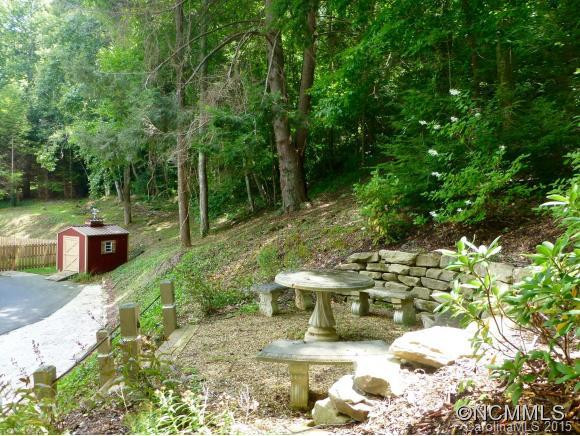 121 Stonecrest Drive - Photo 3