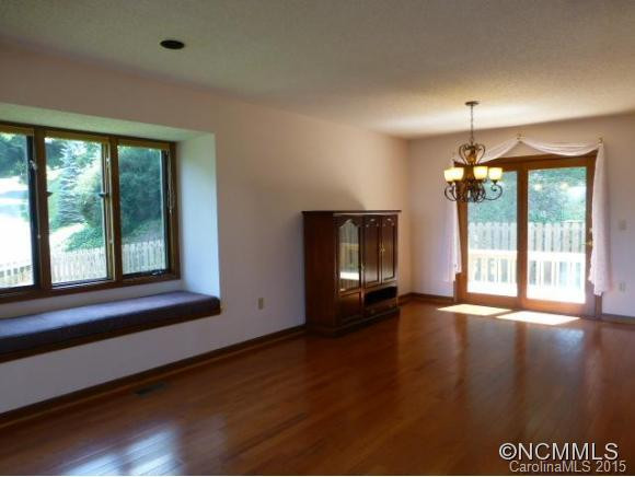 121 Stonecrest Drive - Photo 8
