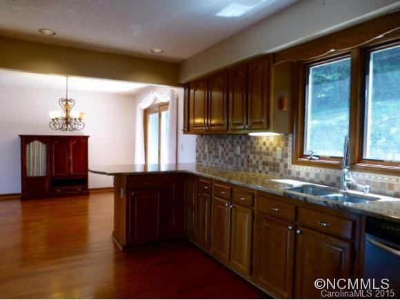 121 Stonecrest Drive - Photo 9