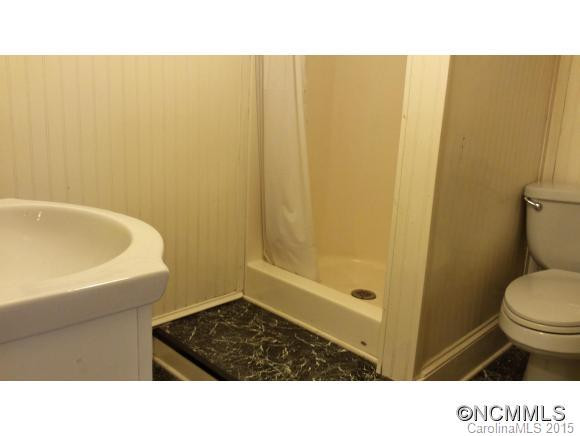 2502 Highway 176 - Photo 19