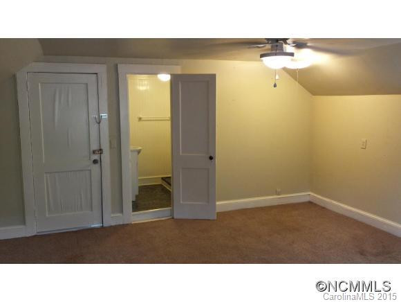 2502 Highway 176 - Photo 22