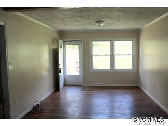 145 Pine Avenue - Photo 2