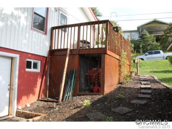 145 Pine Avenue - Photo 18