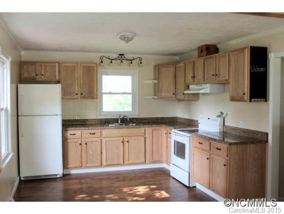 145 Pine Avenue - Photo 3