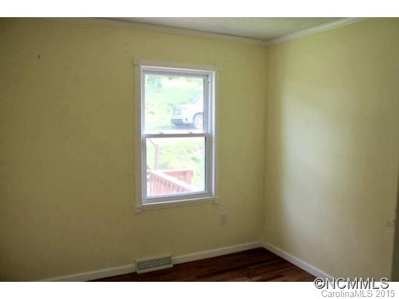 145 Pine Avenue - Photo 8