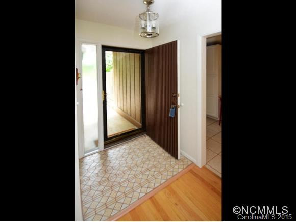 102 Crowfields Drive - Photo 2