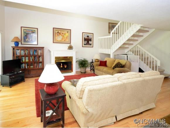 102 Crowfields Drive - Photo 4