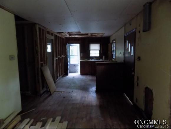 102 Spruce Hill - Photo 4