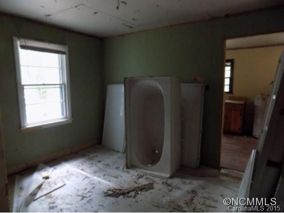 102 Spruce Hill - Photo 5