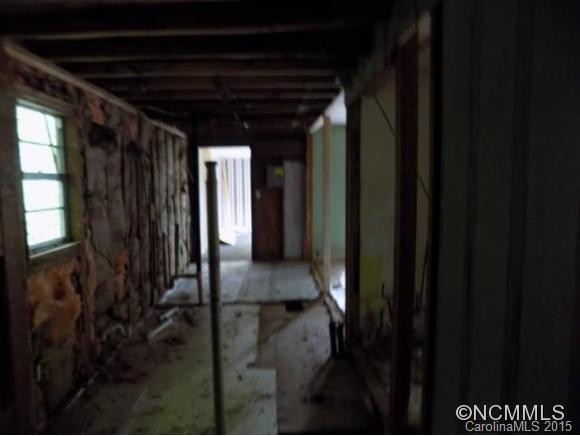 102 Spruce Hill - Photo 7