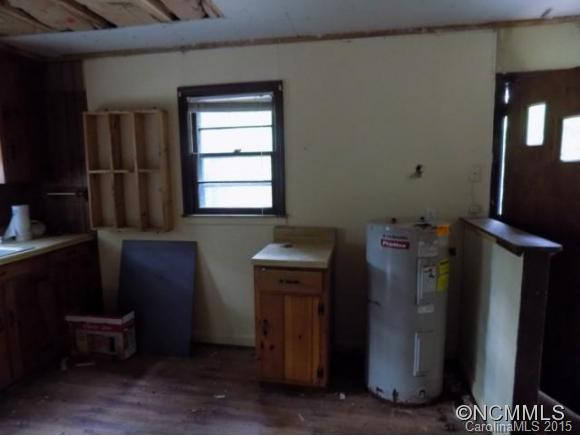 102 Spruce Hill - Photo 8