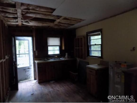 102 Spruce Hill - Photo 9