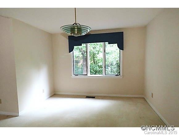 604 Crowfields Lane - Photo 10