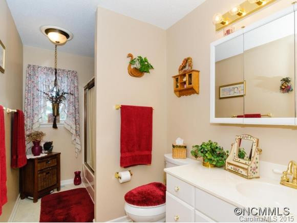7 Fox Hollow Court - Photo 14
