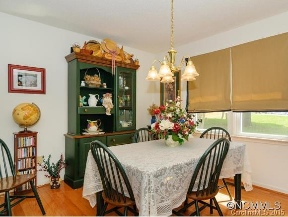 7 Fox Hollow Court - Photo 9