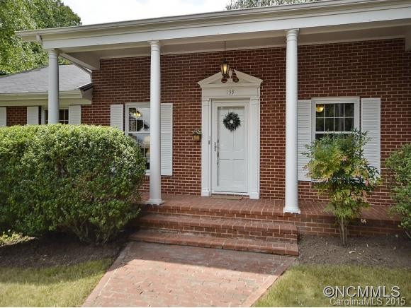 139 BURKE STREET - Photo 2