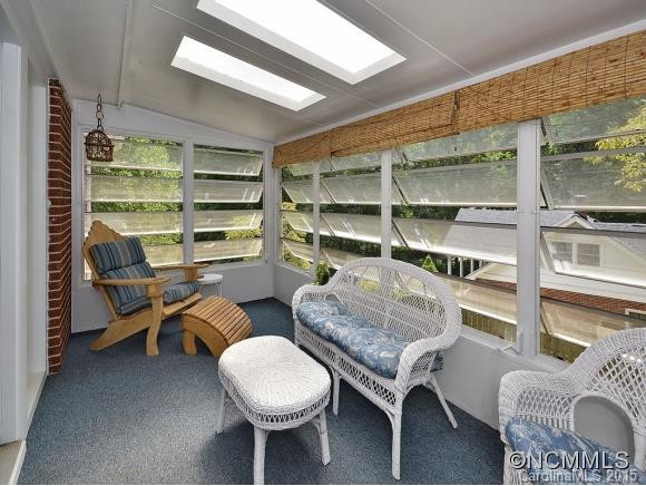139 BURKE STREET - Photo 12