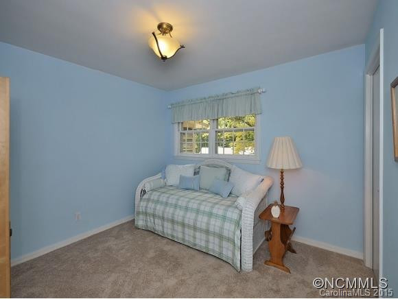 139 BURKE STREET - Photo 13